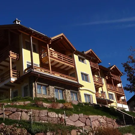 Alpinflair Apart Otel Urtijëi