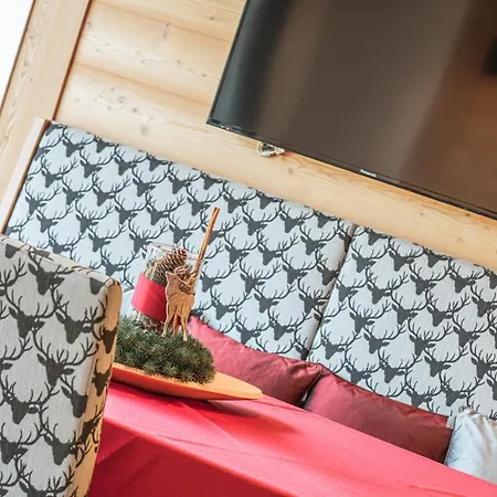 Alpinflair Apart Otel Urtijëi